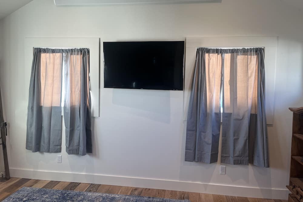 Photo of Others in Victor