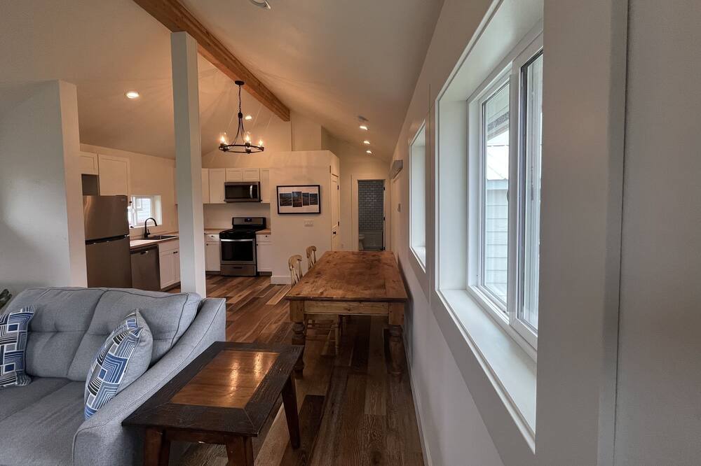 Photo of Livingroom in Victor