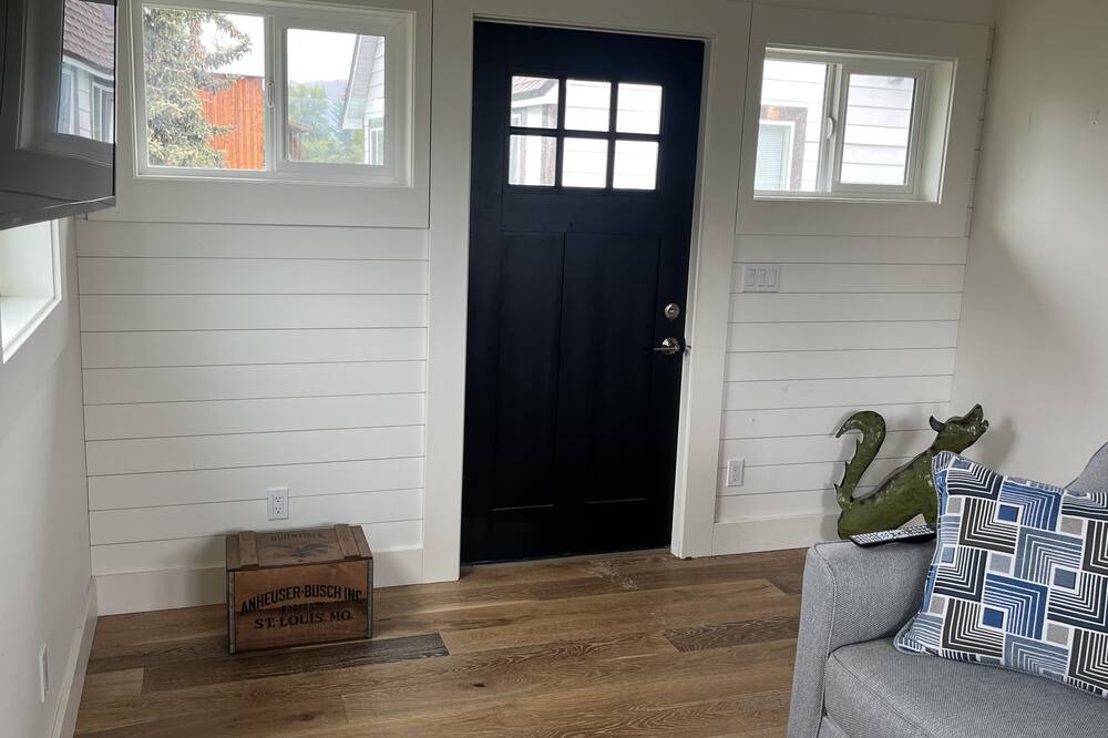 Photo of Others in Victor