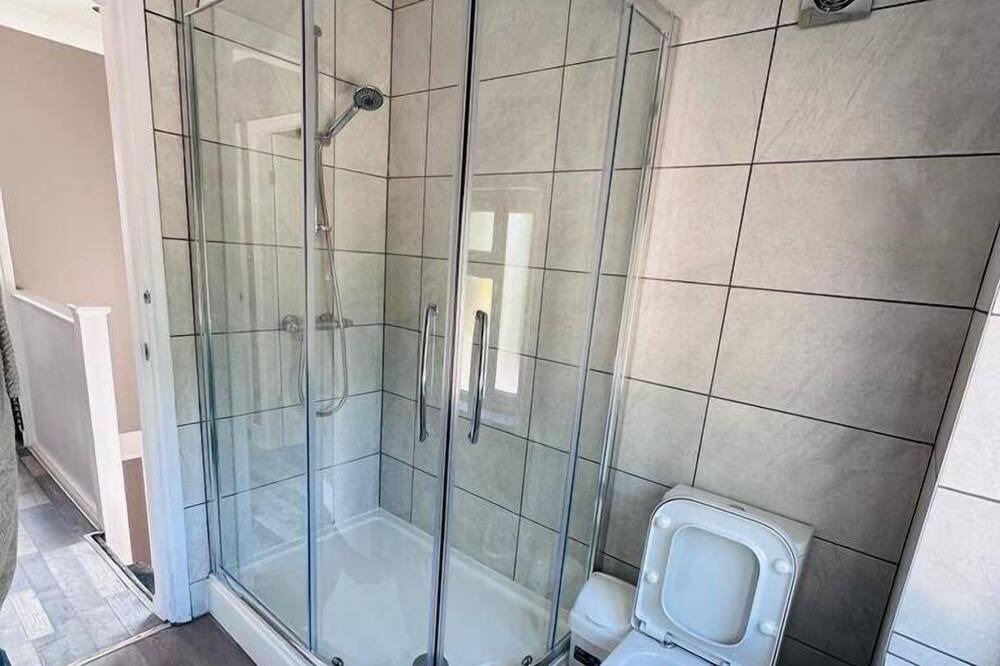 Photo of Bathroom in Reading