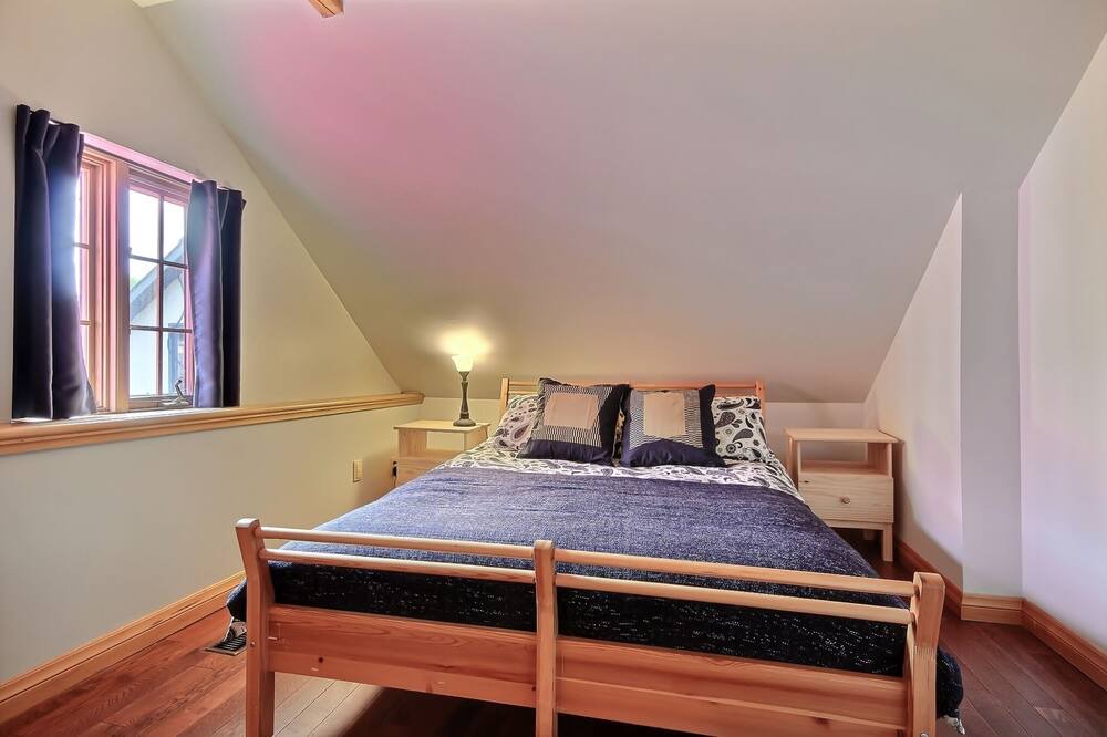 Photo of Bedroom in Saint-Charles-sur-Richelieu