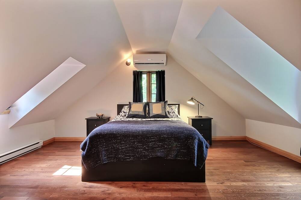 Photo of Bedroom in Saint-Charles-sur-Richelieu