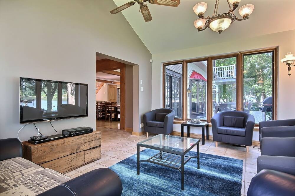 Photo of Livingroom in Saint-Charles-sur-Richelieu