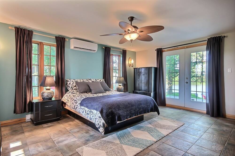 Photo of Bedroom in Saint-Charles-sur-Richelieu