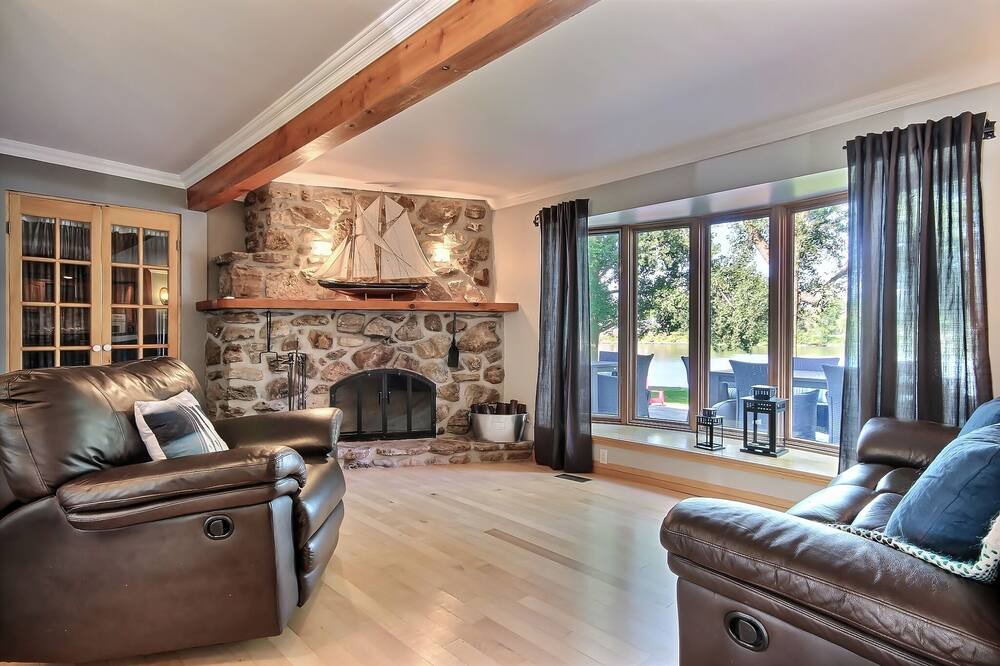 Photo of Livingroom in Saint-Charles-sur-Richelieu