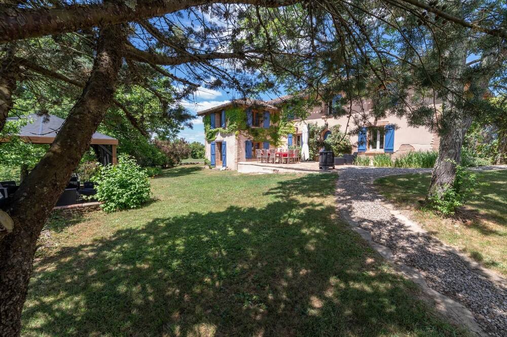 Photo of Outdoor in Lisle-sur-Tarn