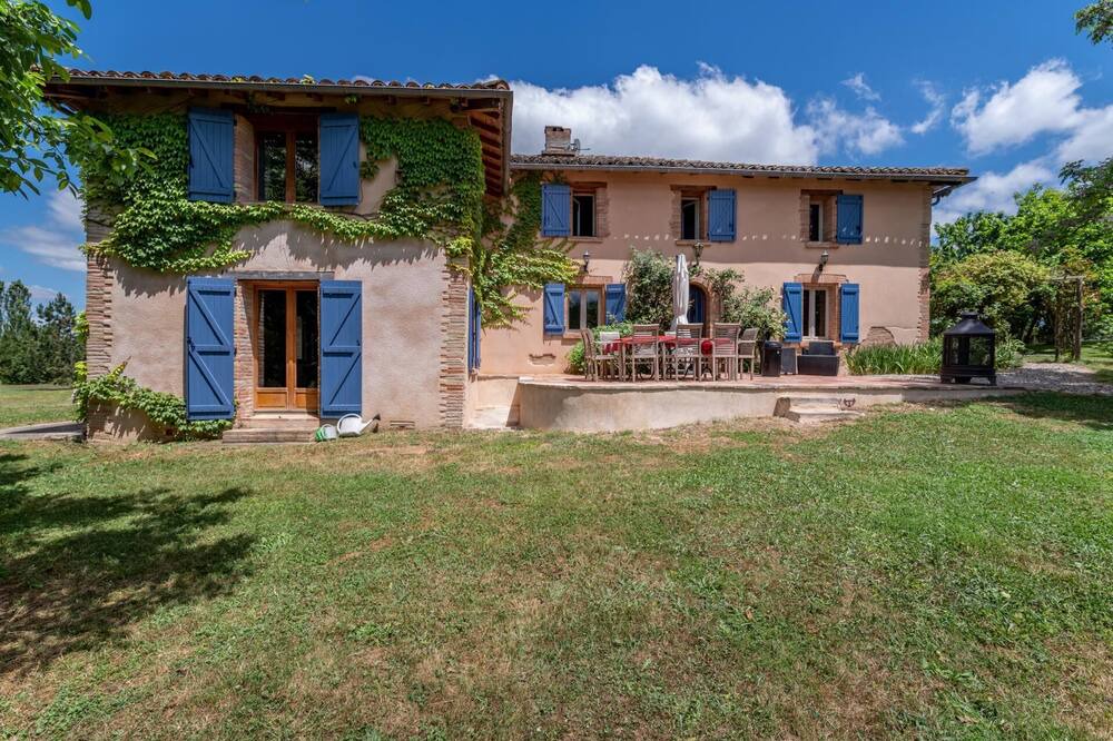 Photo of Outdoor in Lisle-sur-Tarn