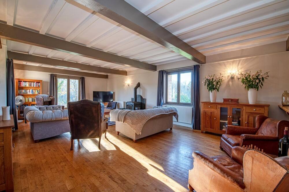 Photo of Livingroom in Lisle-sur-Tarn
