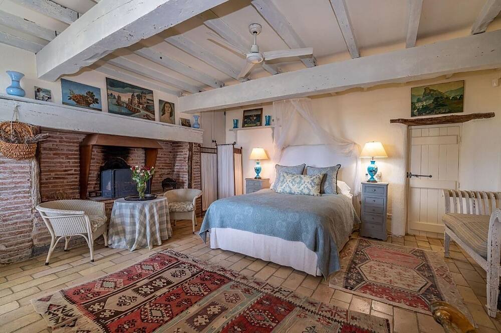 Photo of Bedroom in Montdurausse