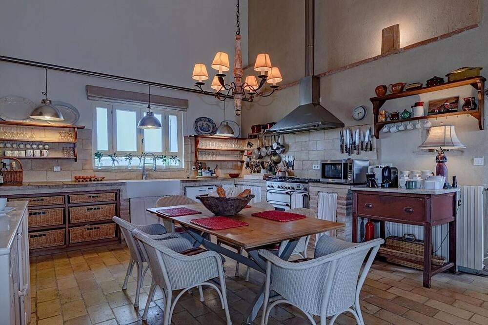Photo of Kitchen in Montdurausse