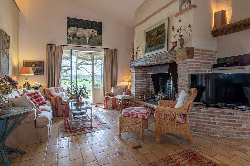 Photo of Livingroom in Montdurausse
