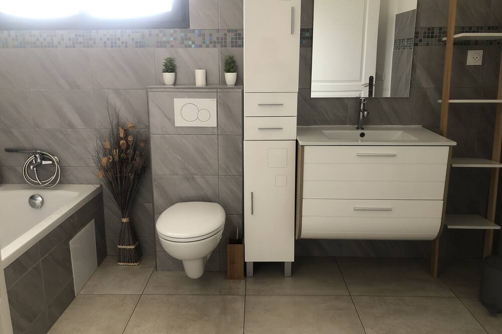 Photo of Bathroom in Montarnaud