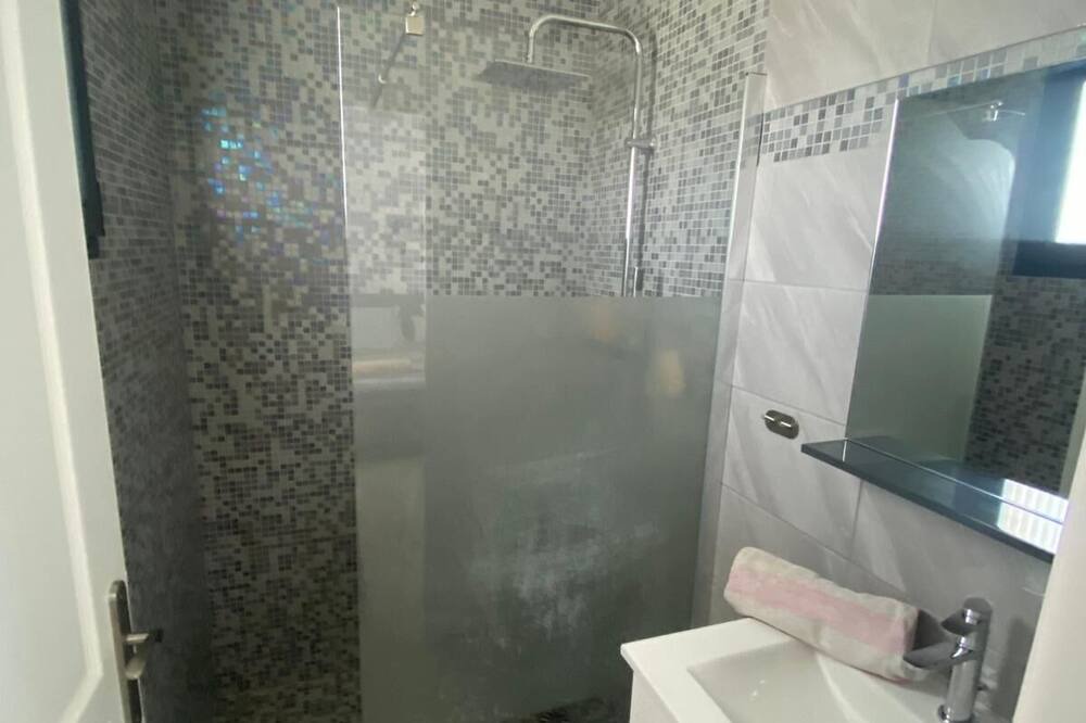 Photo of Bathroom in Montarnaud