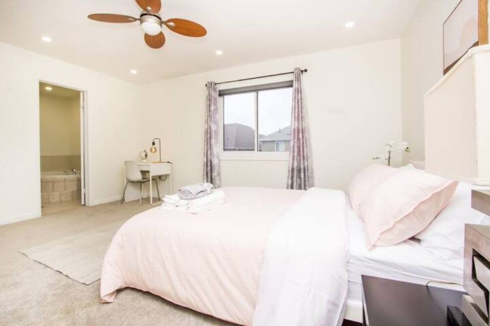 Photo of Bedroom in Newmarket
