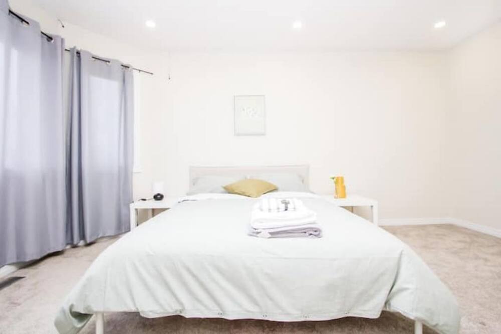 Photo of Bedroom in Newmarket