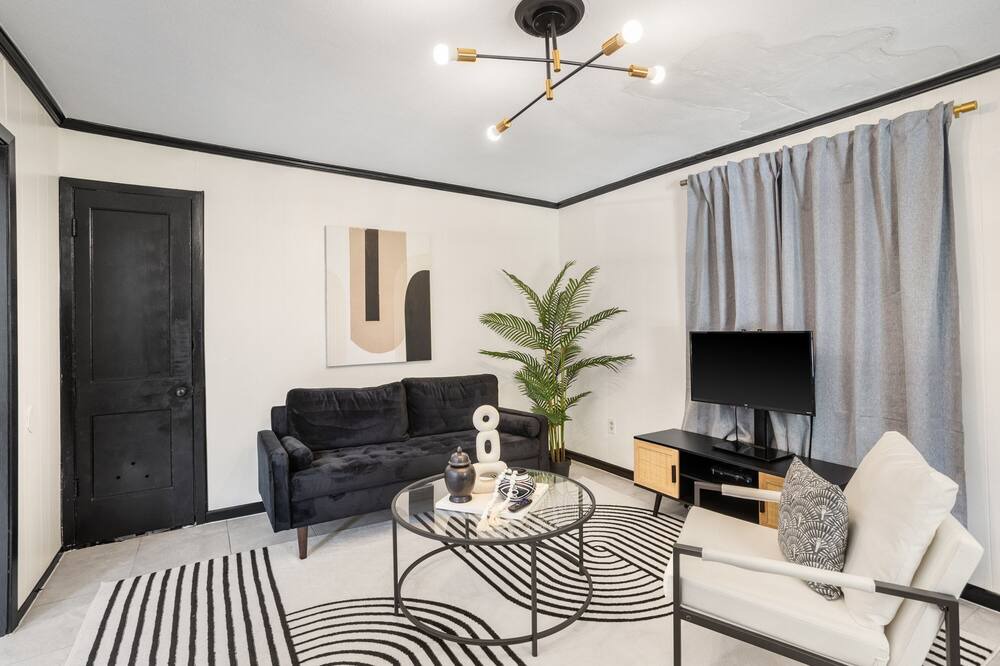 Photo of Livingroom in Lancaster