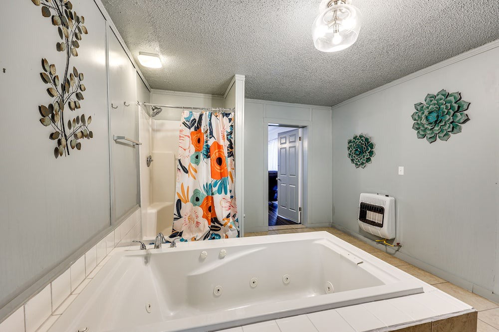 Photo of Bathroom in El Dorado