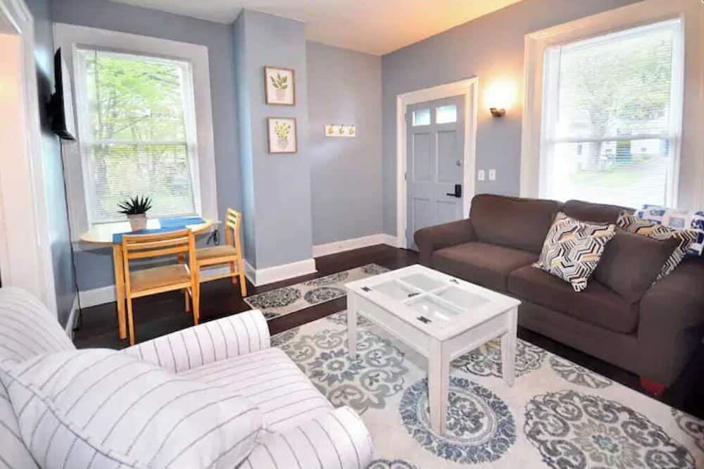 Photo of Livingroom in Winchester