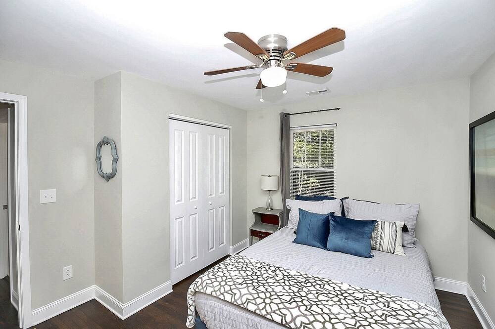 Photo of Bedroom in Mount Mourne