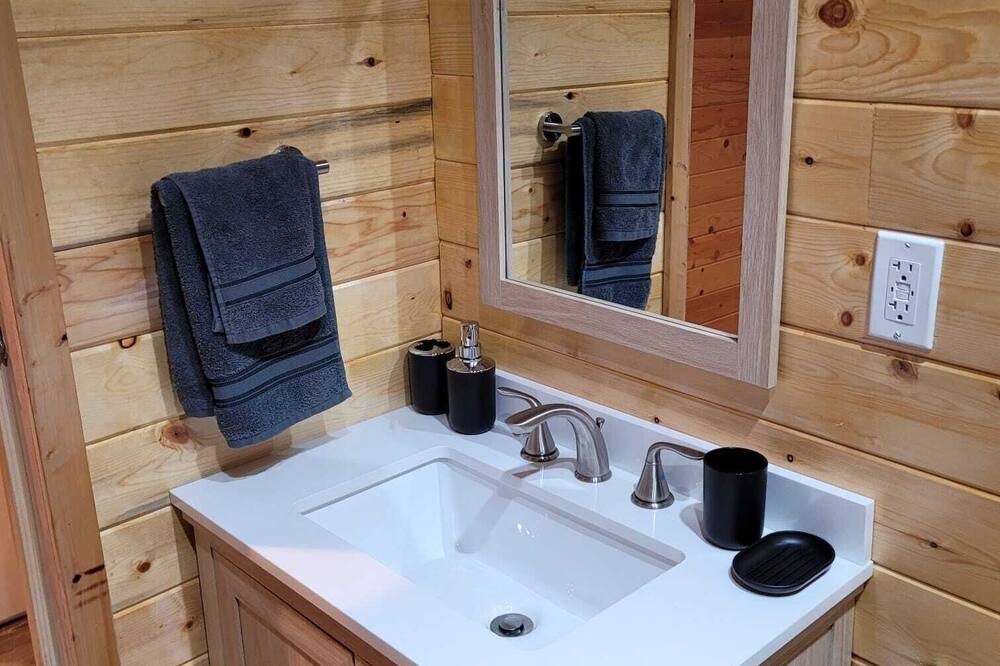 Photo of Bathroom in Fort Payne