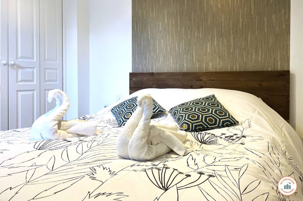 Photo of Bedroom in Deauville City Centre