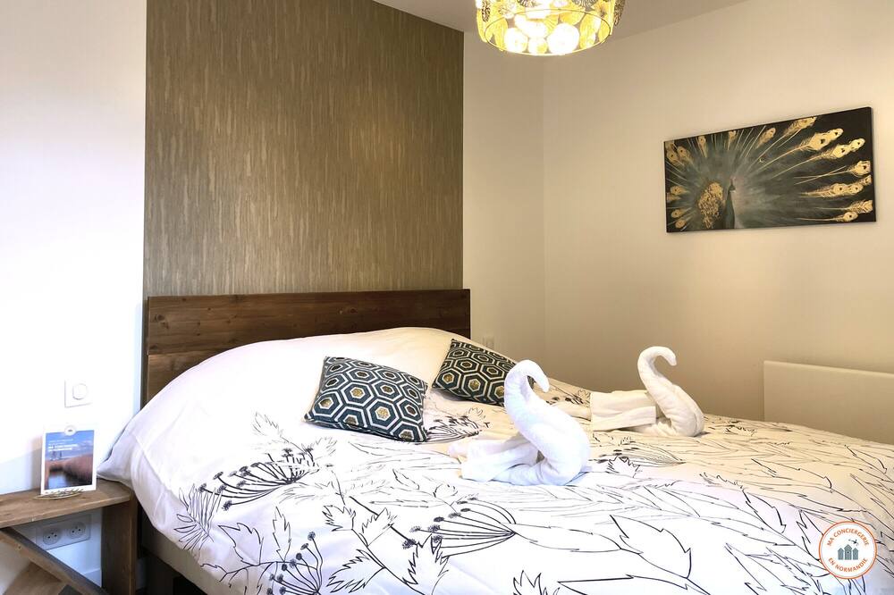 Photo of Bedroom in Deauville City Centre