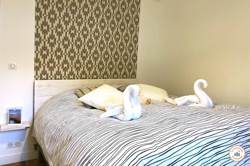 Photo of Bedroom in Deauville City Centre