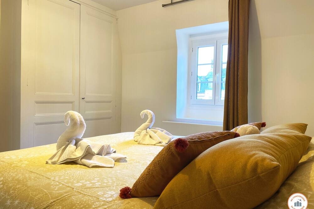 Photo of Bedroom in Deauville City Centre