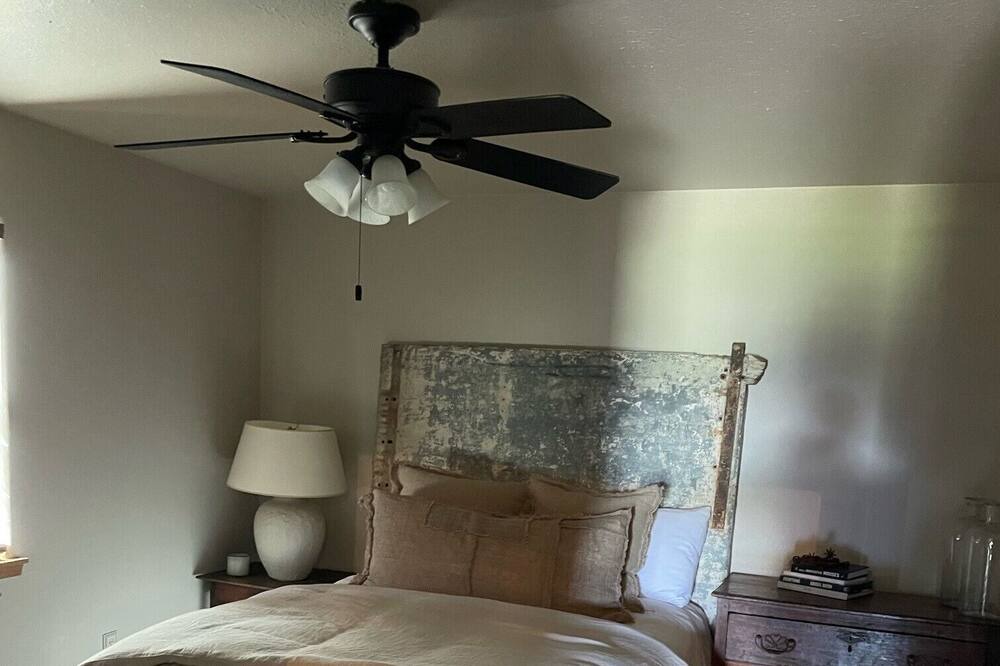 Photo of Bedroom in Llano