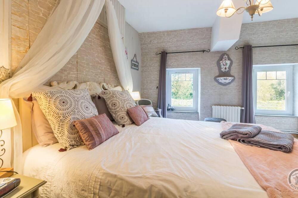 Photo of Bedroom in Orval