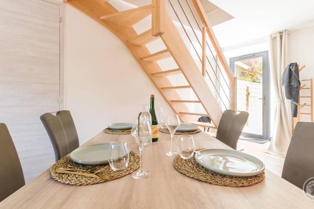 Photo of Others in Sacey