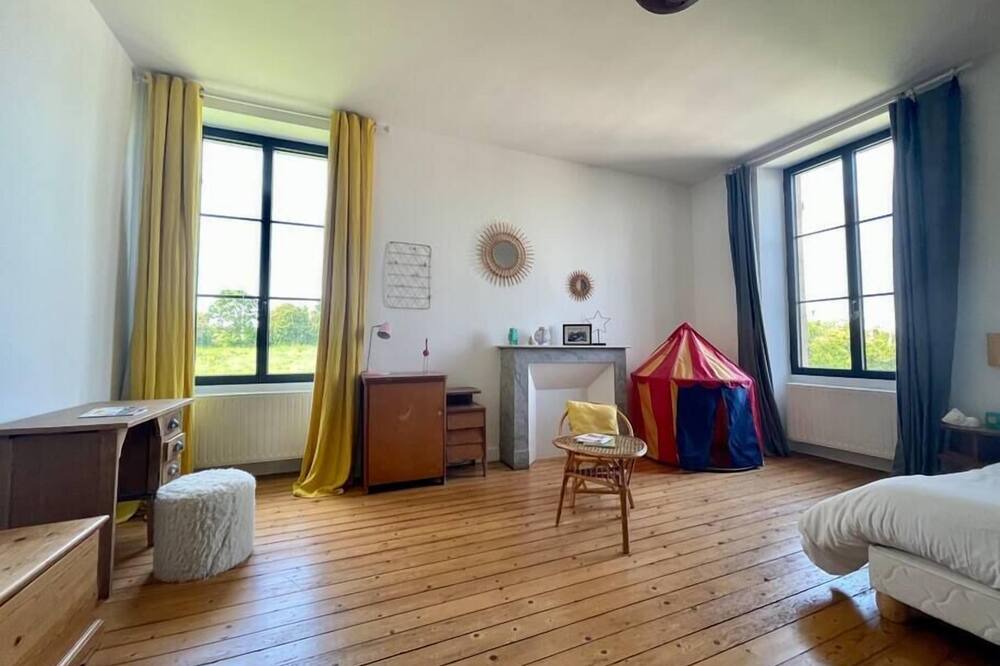 Photo of Others in Cottun