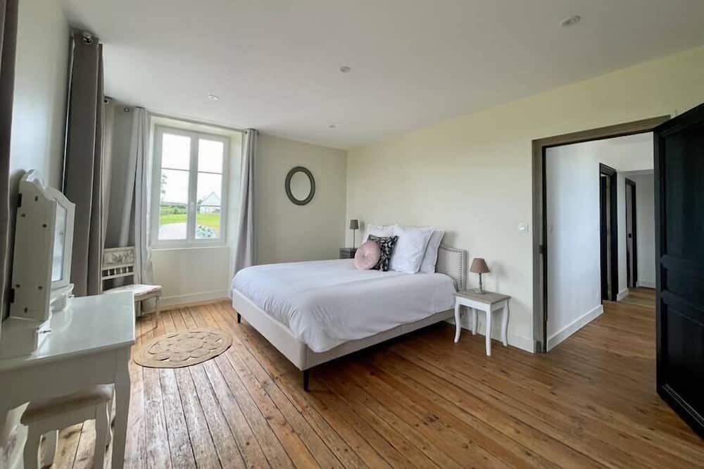 Photo of Others in Crouay