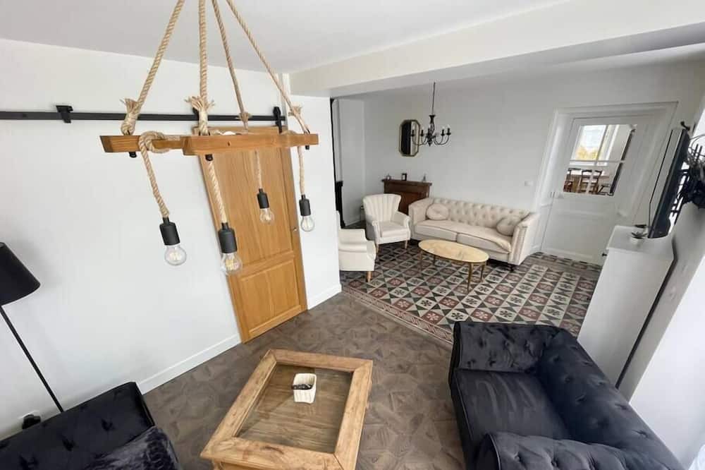 Photo of Others in Crouay