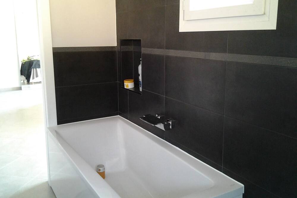 Photo of Bathroom in Bages