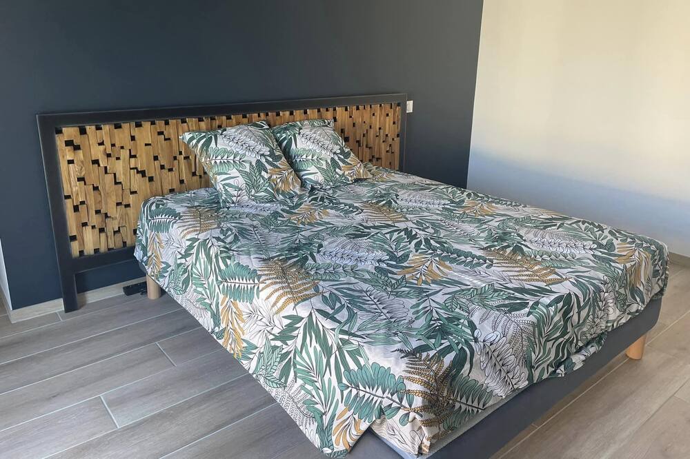 Photo of Bedroom in Labastide-de-Virac