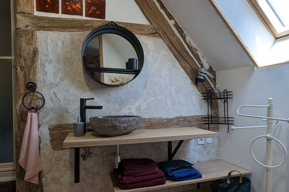 Photo of Bathroom in Courtemaux