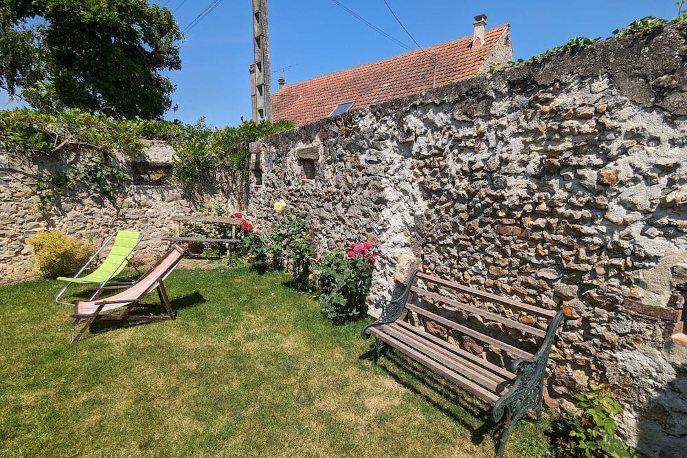 Photo of Outdoor in Courtemaux