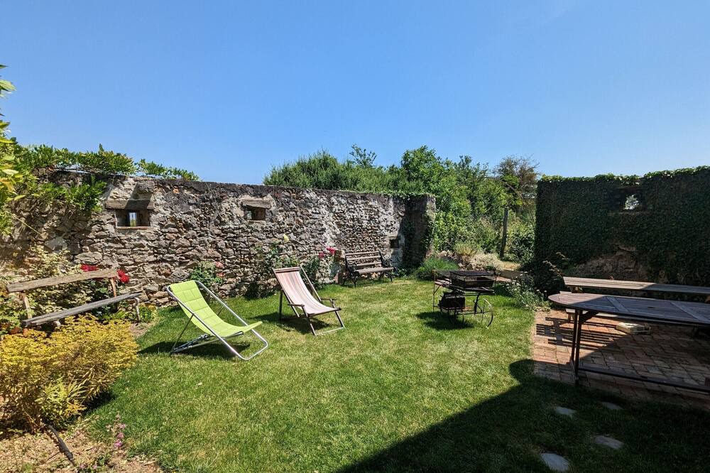 Photo of Outdoor in Courtemaux