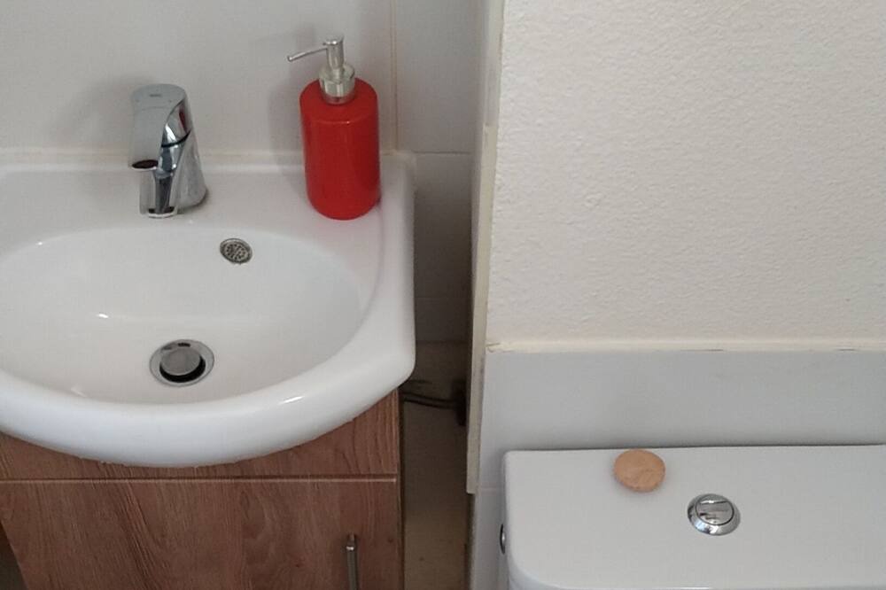 Photo of Bathroom in Les Hauts de Canet
