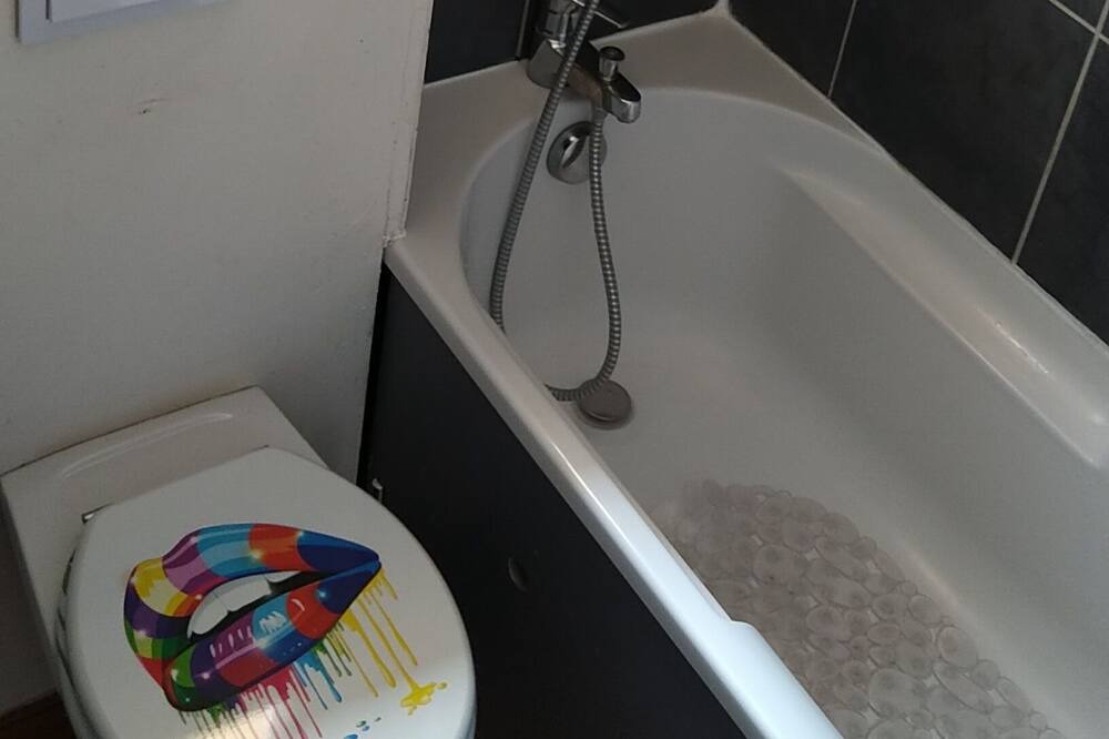 Photo of Bathroom in Les Hauts de Canet