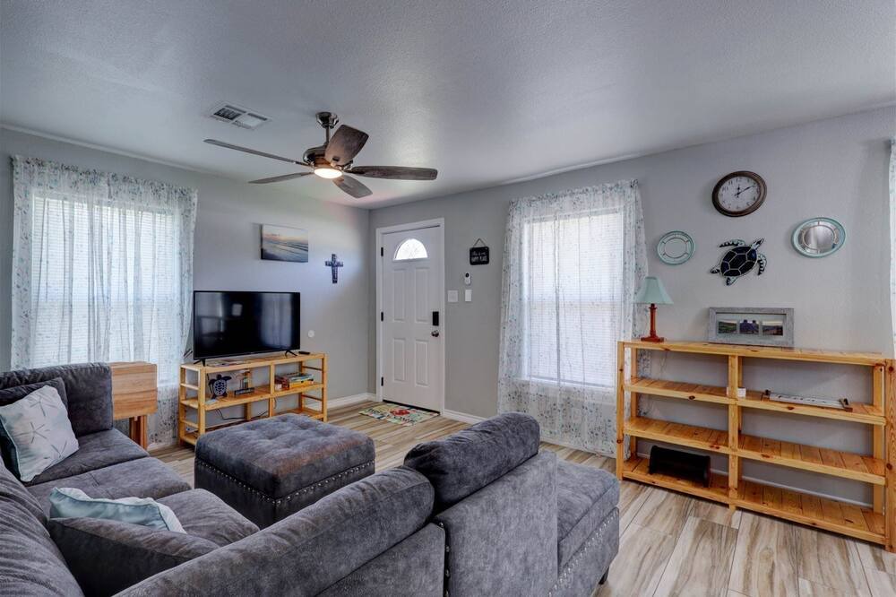 Photo of Livingroom in Ingleside