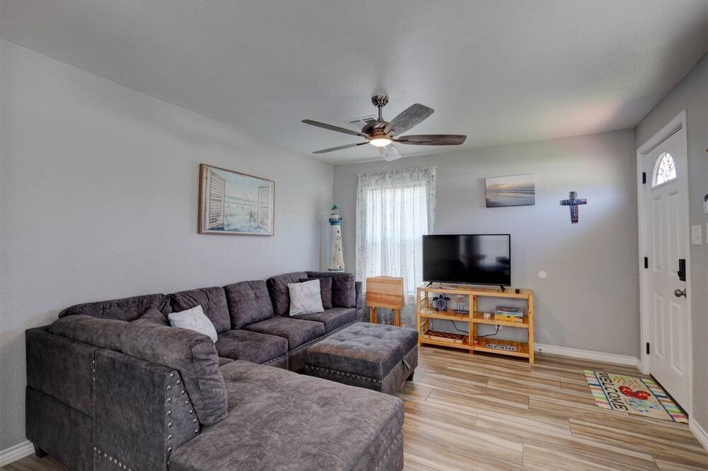 Photo of Livingroom in Ingleside