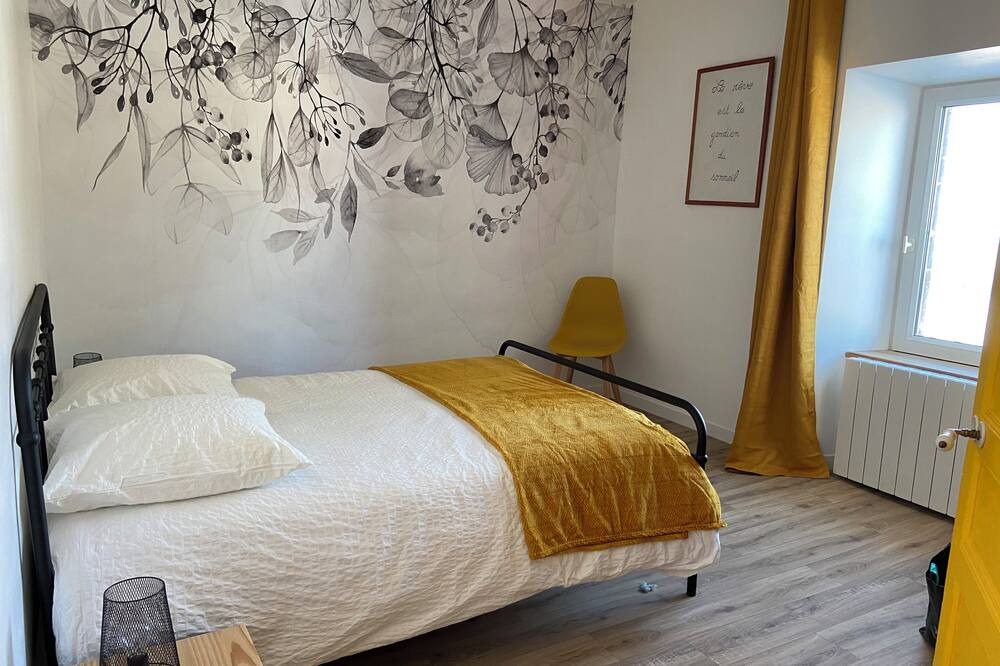 Photo of Bedroom in Neussargues-Moissac