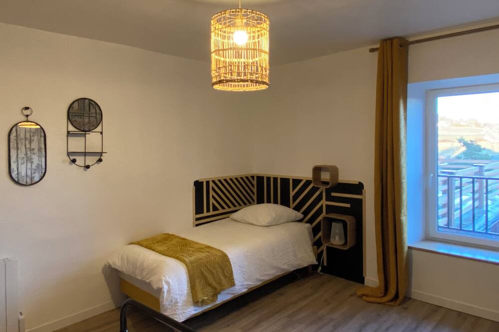 Photo of Bedroom in Neussargues-Moissac