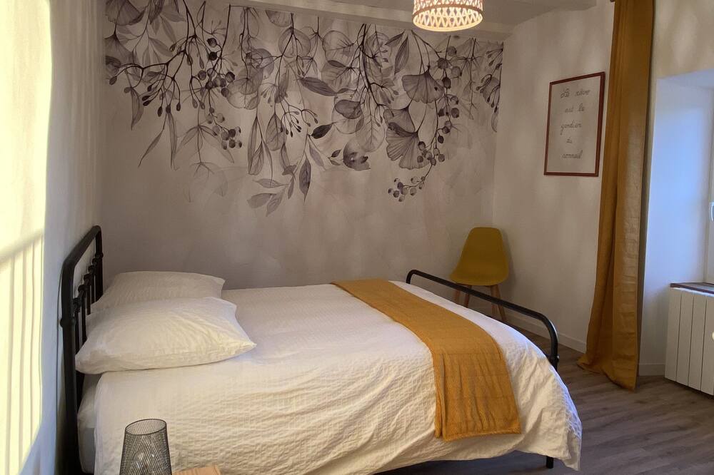 Photo of Bedroom in Neussargues-Moissac