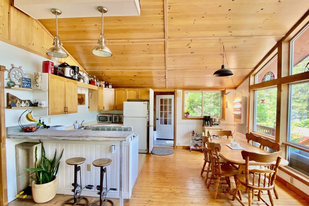 Photo of Kitchen in Utterson