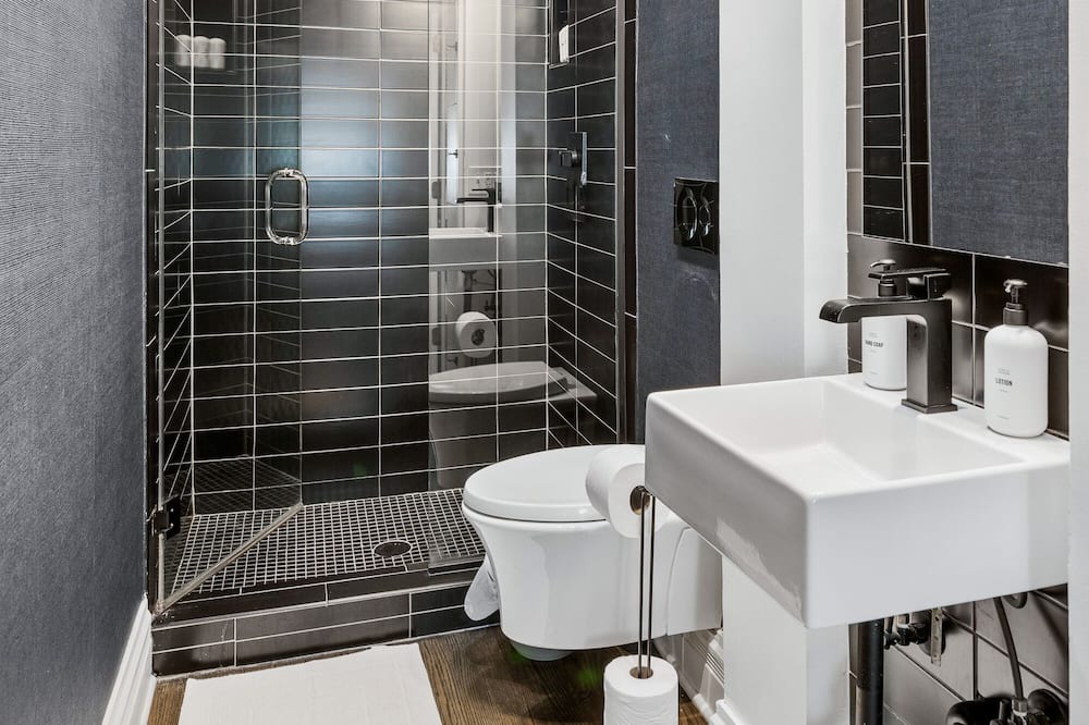 Photo of Bathroom in Old Town Triangle