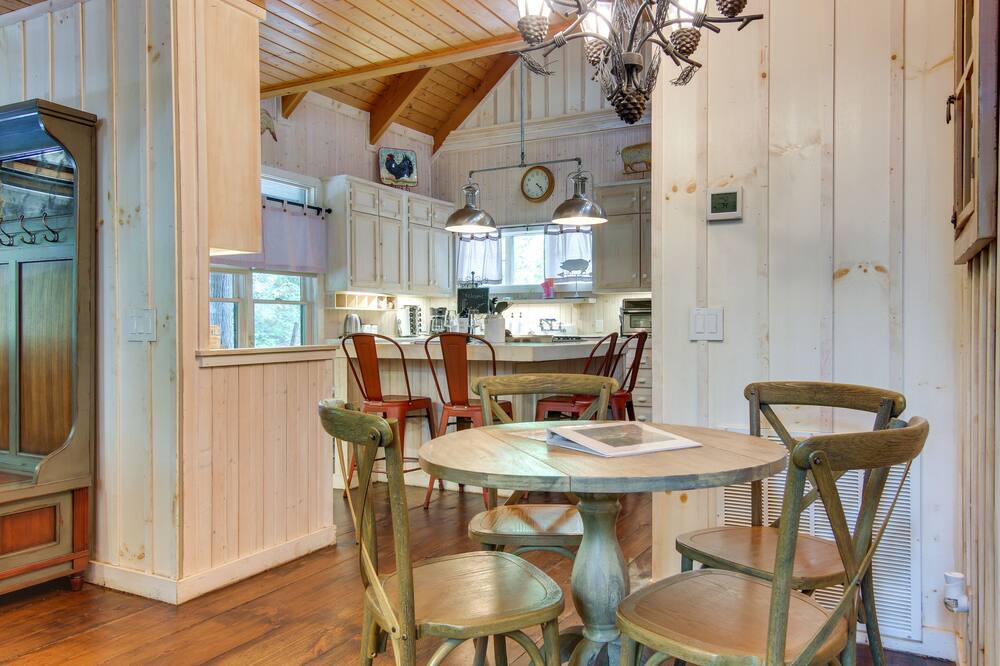 Photo of Others in Sapphire