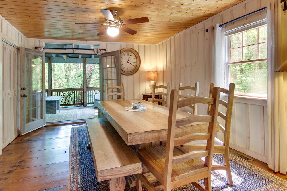 Photo of Livingroom in Sapphire